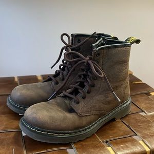 Dr. Martens girls shoes